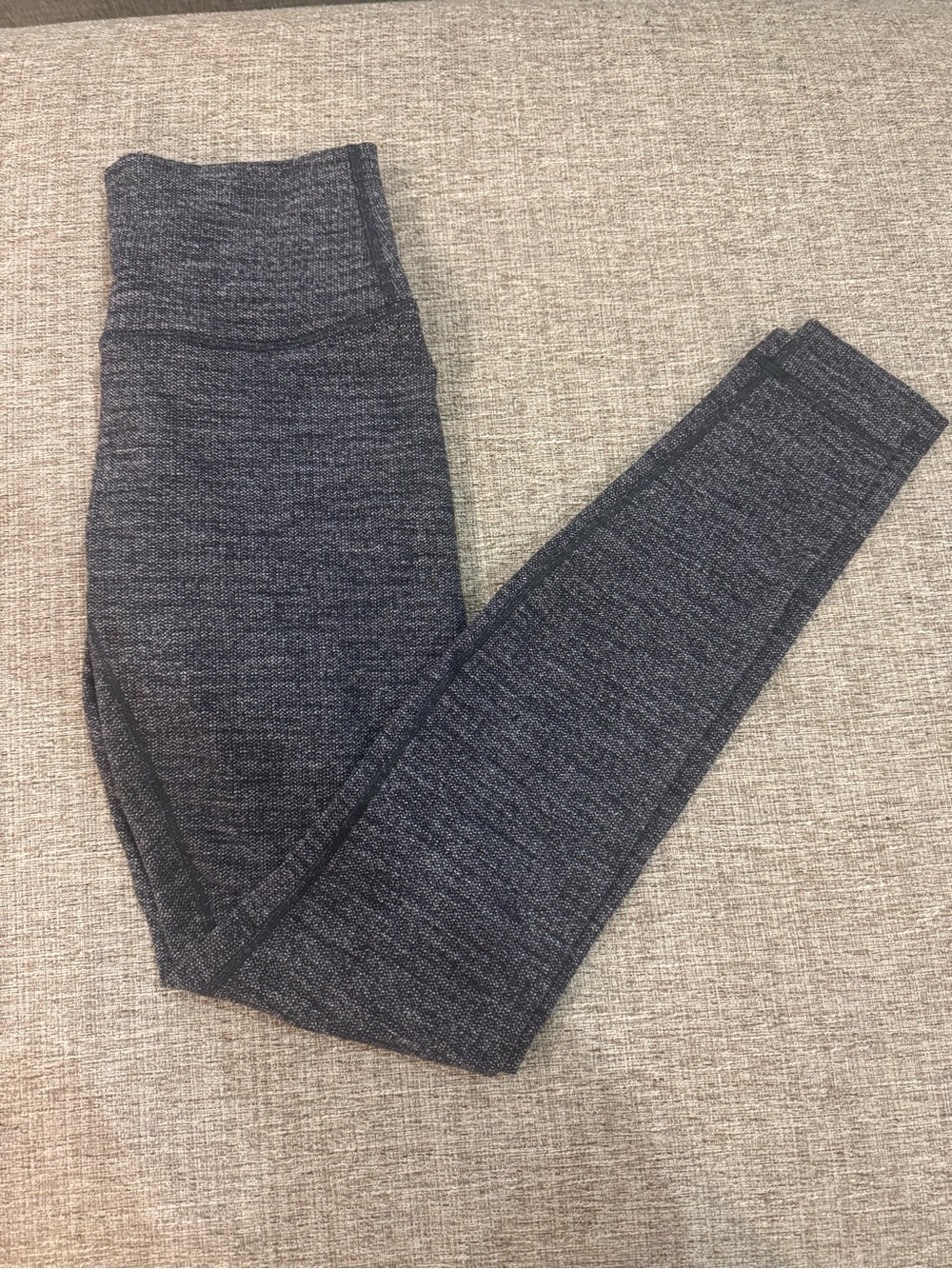 Lululemon Heathered Black Charcoal High Rise Leggings 28” | Size 6